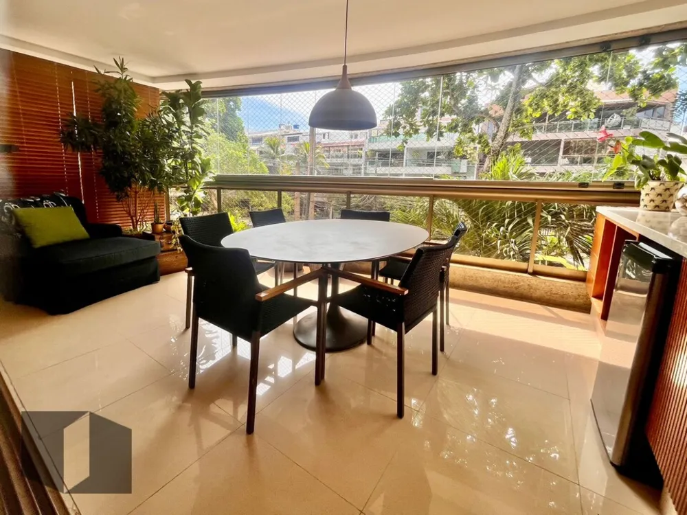 Apartamento, 4 quartos, 233 m² - Foto 1
