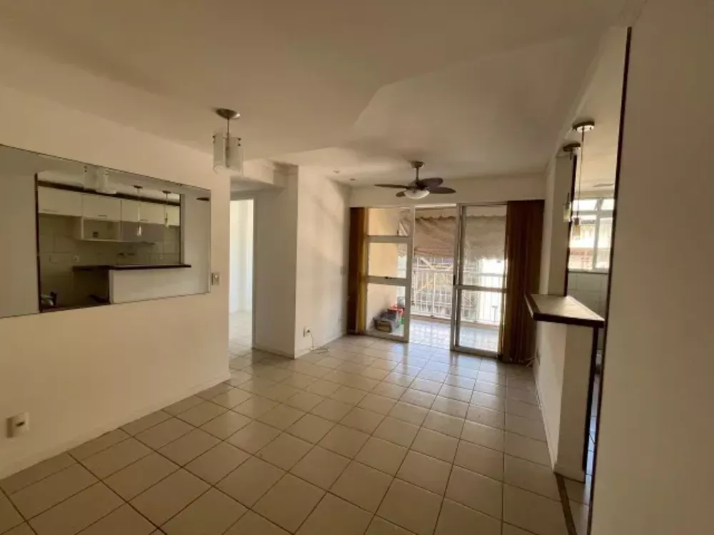 Apartamento à venda com 2 quartos, 62m² - Foto 1