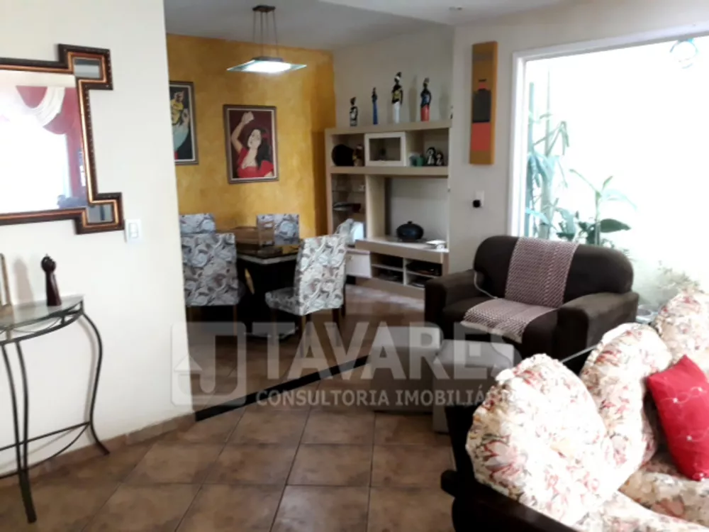 Casa, 4 quartos, 240 m² - Foto 37