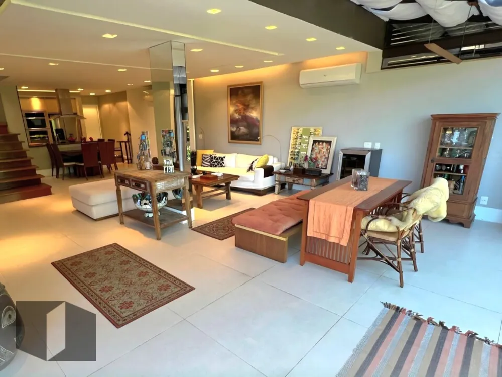 Cobertura, 3 quartos, 258 m² - Foto 23