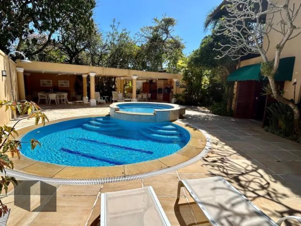 Casa de Condomínio à venda com 5 quartos, 907m² - Foto 1