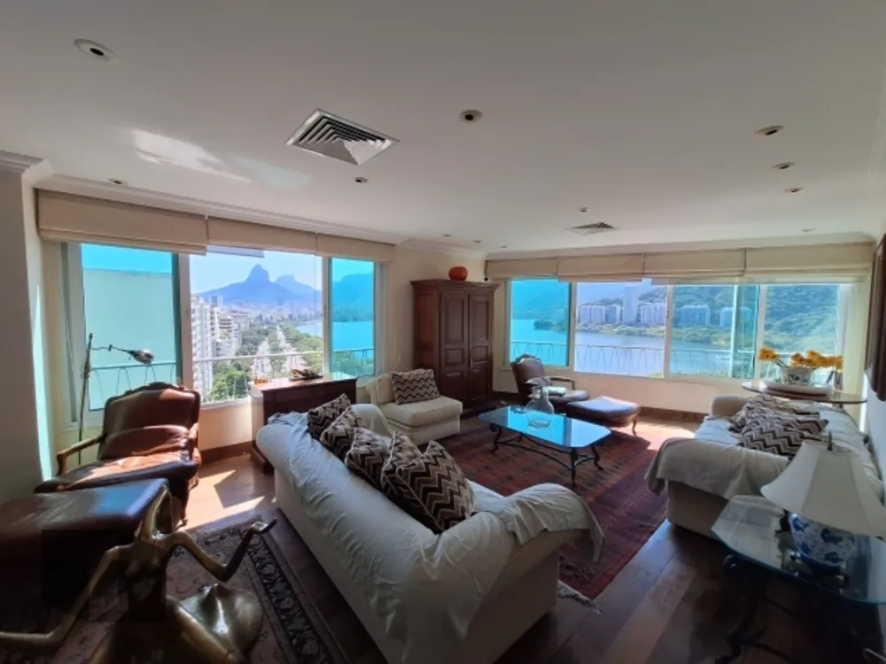 Apartamento, 3 quartos, 216 m² - Foto 1