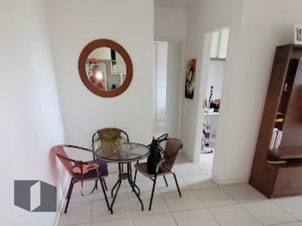 Apartamento à venda com 2 quartos, 65m² - Foto 2