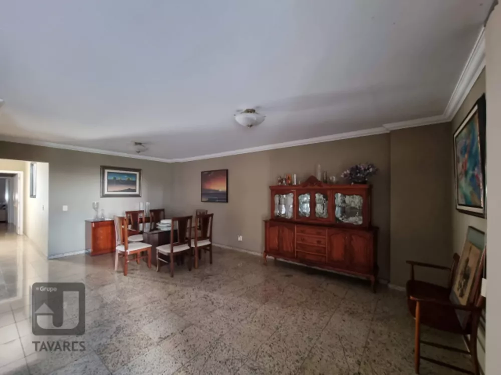 Apartamento à venda com 3 quartos, 181m² - Foto 1