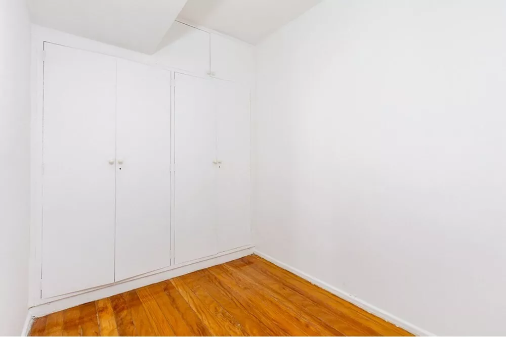 Apartamento à venda com 3 quartos, 155m² - Foto 2