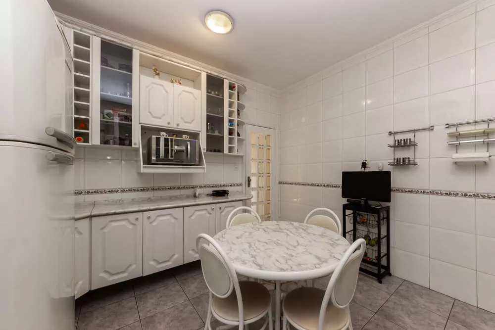 Apartamento à venda com 3 quartos, 145m² - Foto 16