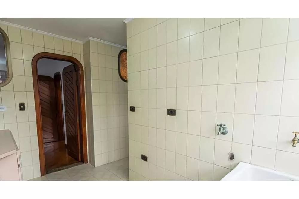 Apartamento à venda com 4 quartos, 220m² - Foto 9