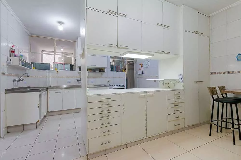 Apartamento à venda com 3 quartos, 196m² - Foto 1