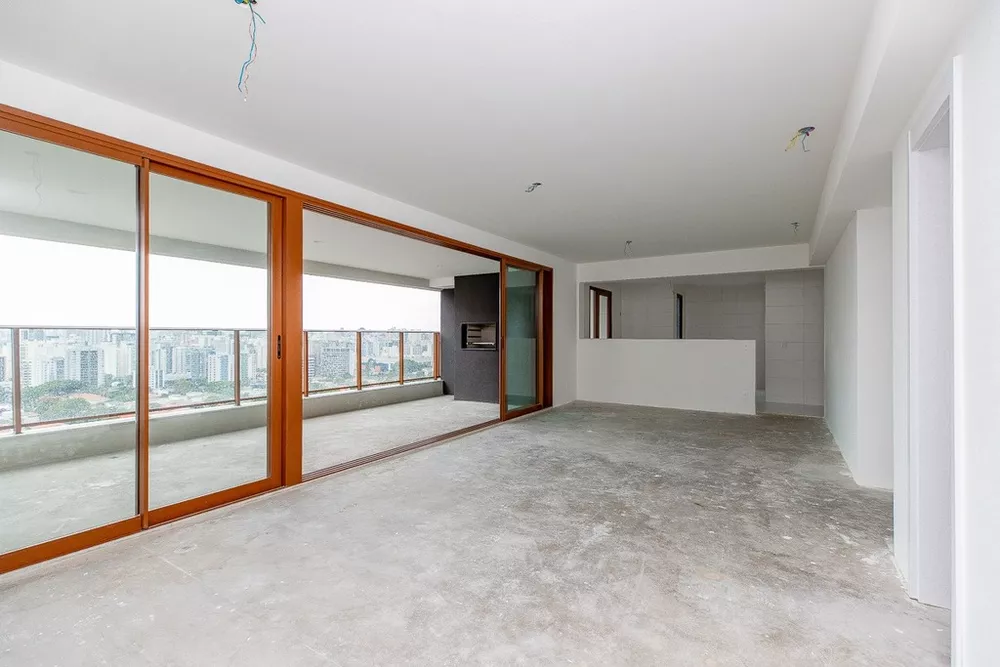 Apartamento à venda com 3 quartos, 145m² - Foto 1