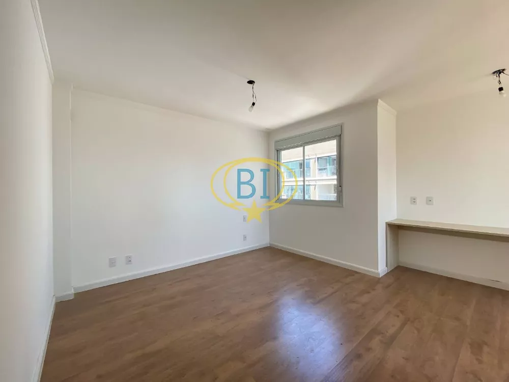 Cobertura à venda com 4 quartos, 215m² - Foto 9