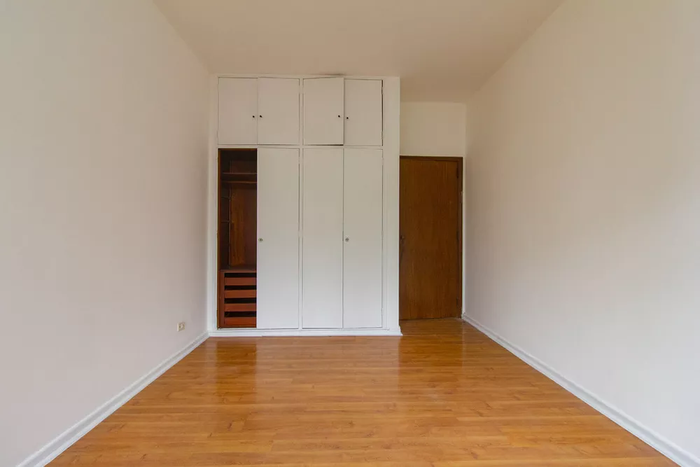 Apartamento à venda com 3 quartos, 163m² - Foto 2