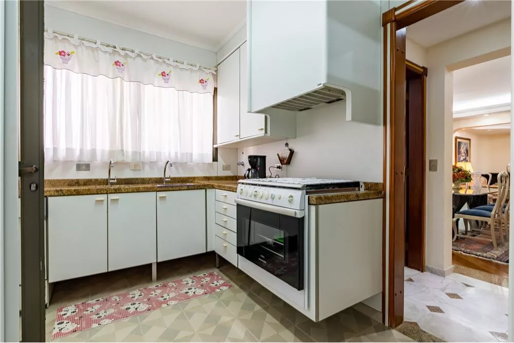 Apartamento à venda com 4 quartos, 214m² - Foto 6