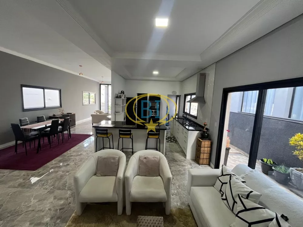 Casa de Condomínio à venda com 3 quartos, 200m² - Foto 4