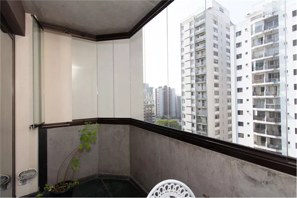 Apartamento à venda com 4 quartos, 192m² - Foto 8