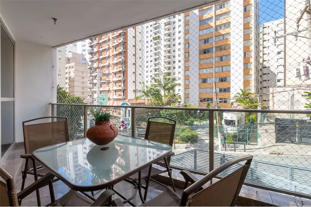 Apartamento à venda com 4 quartos, 191m² - Foto 5