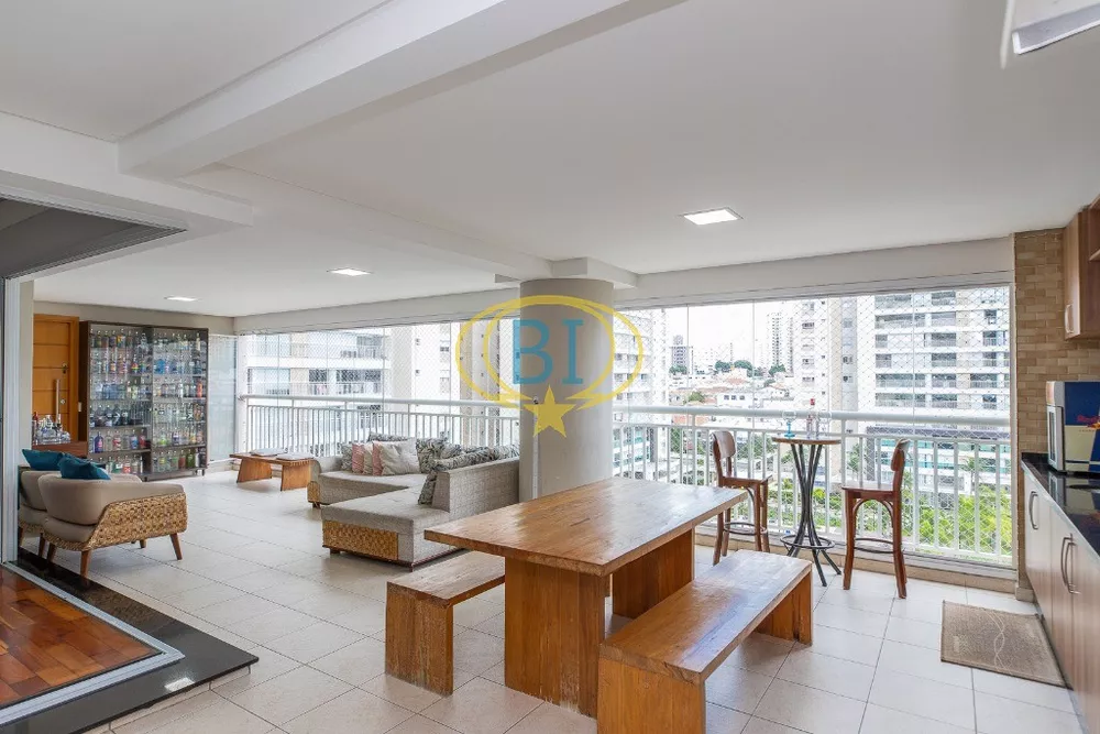 Apartamento à venda com 3 quartos, 242m² - Foto 6