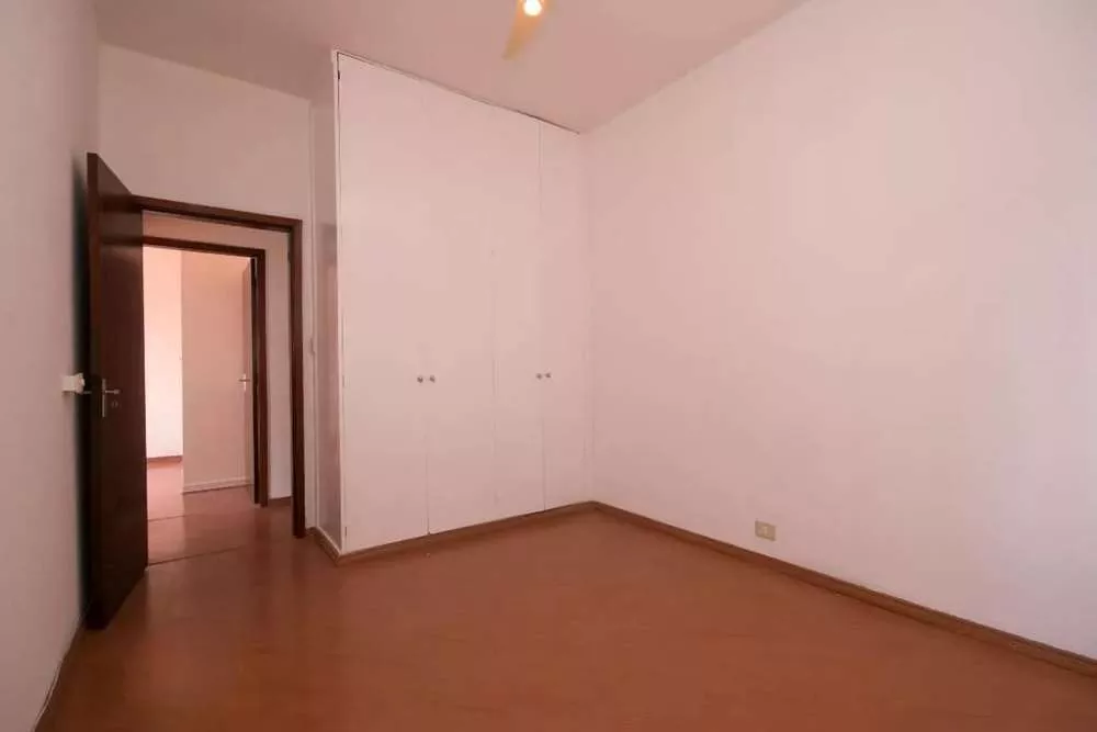 Apartamento à venda com 3 quartos, 143m² - Foto 9