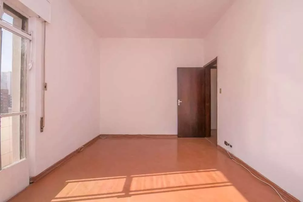 Apartamento à venda com 3 quartos, 143m² - Foto 2