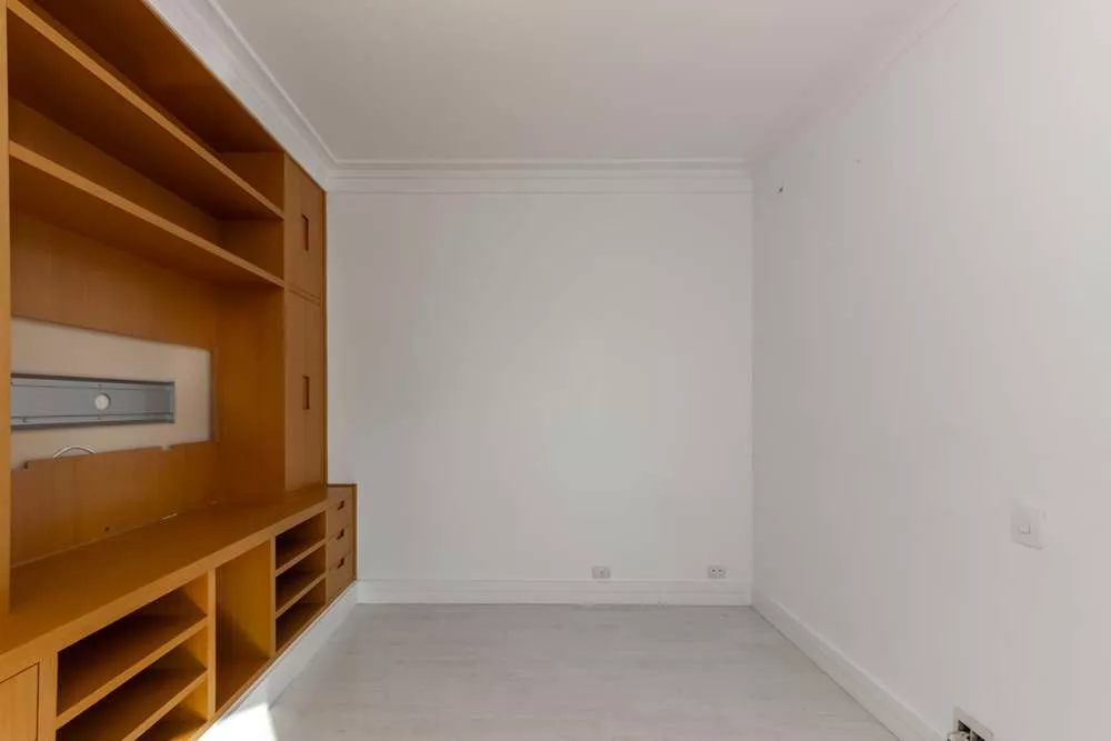 Apartamento à venda com 4 quartos, 190m² - Foto 7