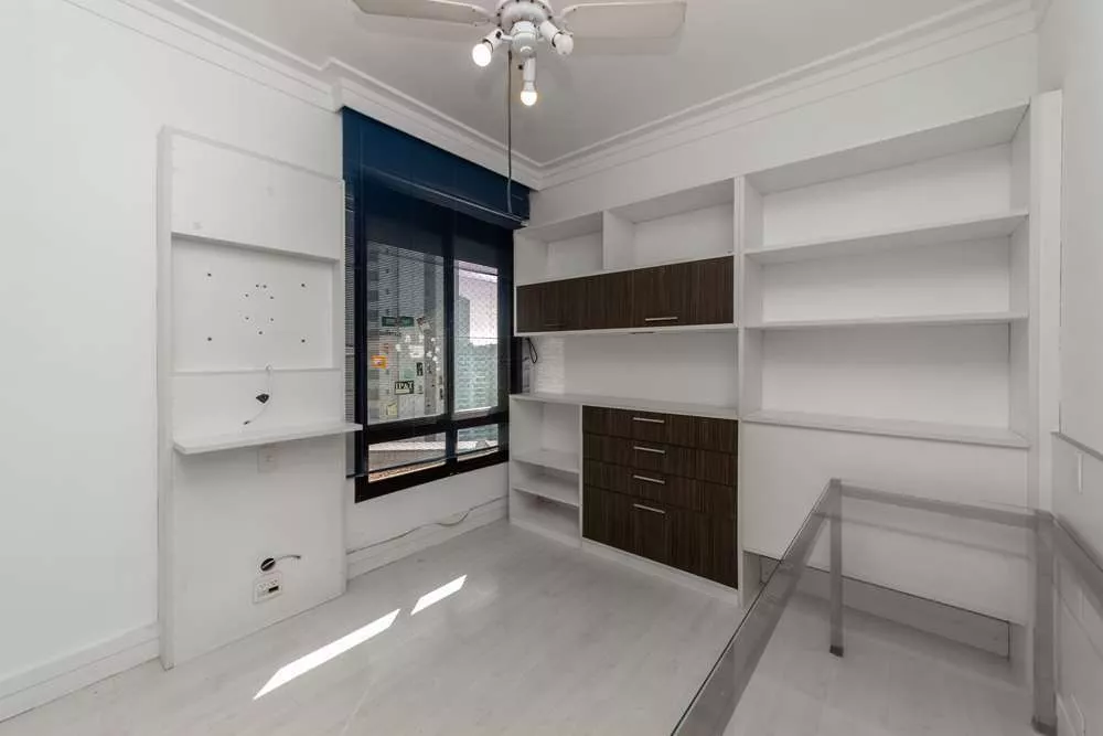 Apartamento à venda com 4 quartos, 190m² - Foto 11