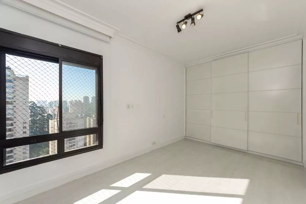 Apartamento à venda com 4 quartos, 190m² - Foto 17