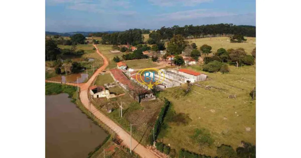Sítio, 4 quartos, 2920 m² - Foto 1