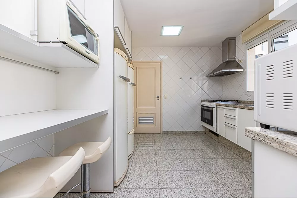 Apartamento à venda com 5 quartos, 340m² - Foto 18