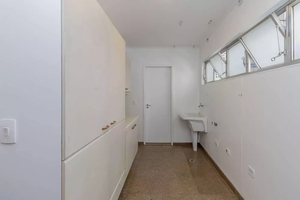 Apartamento à venda com 3 quartos, 206m² - Foto 10