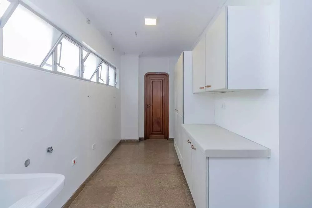 Apartamento à venda com 3 quartos, 206m² - Foto 11