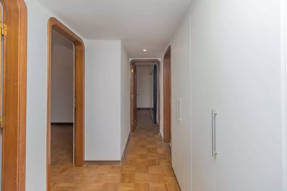 Apartamento à venda com 3 quartos, 206m² - Foto 6