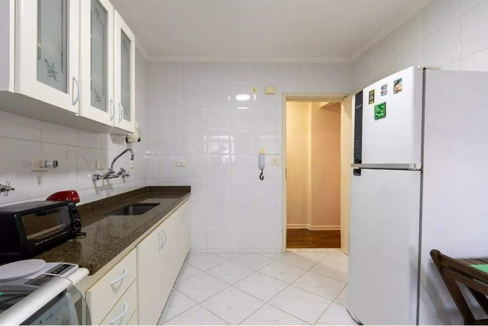 Apartamento à venda com 3 quartos, 107m² - Foto 2