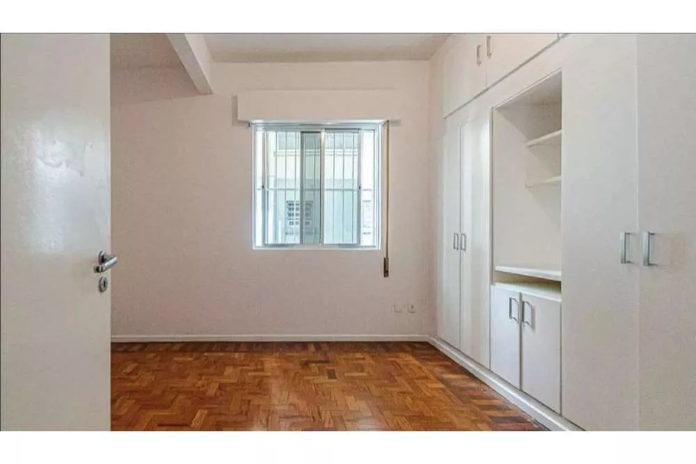 Apartamento à venda com 3 quartos, 132m² - Foto 2