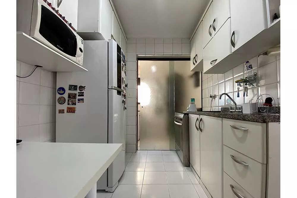 Apartamento à venda com 3 quartos, 79m² - Foto 9