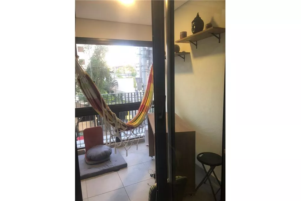 Apartamento à venda com 1 quarto, 22m² - Foto 2