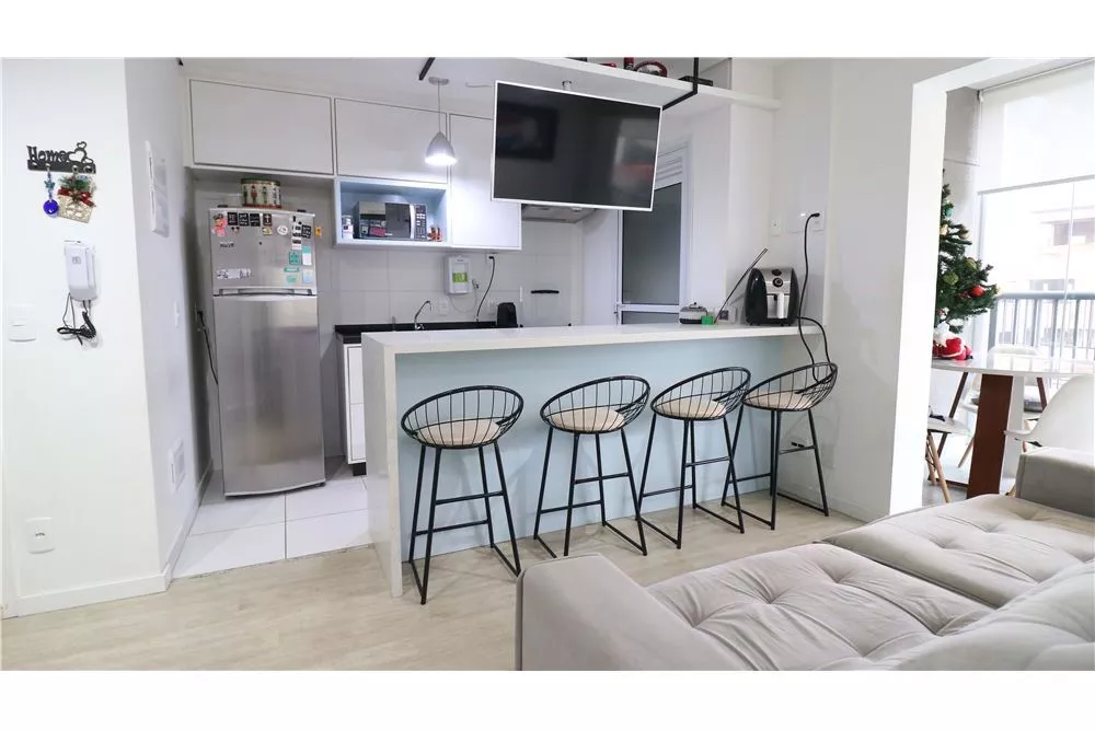 Apartamento à venda com 2 quartos, 63m² - Foto 1