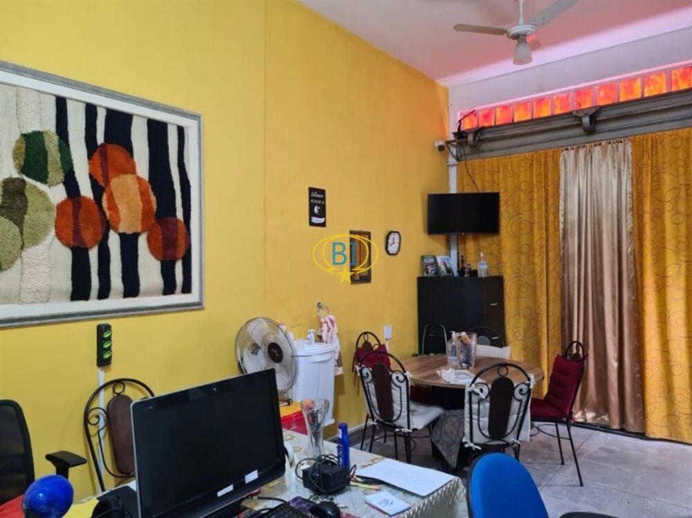 Casa, 3 quartos, 240 m² - Foto 1