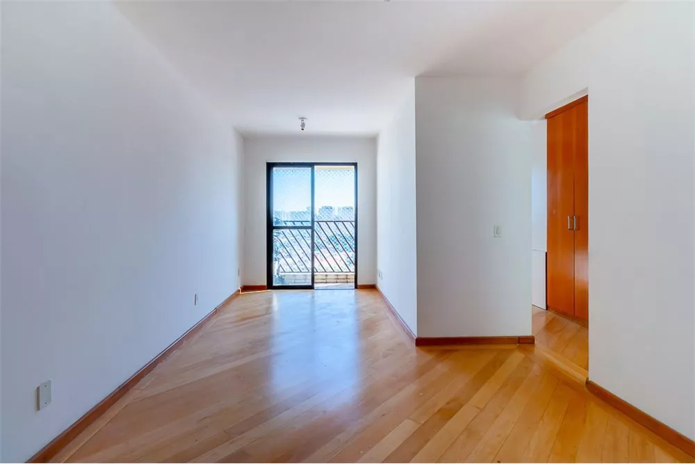 Apartamento à venda com 1 quarto, 37m² - Foto 1