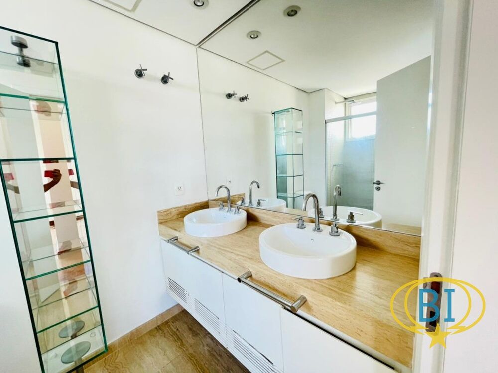 Apartamento, 3 quartos, 215 m² - Foto 2