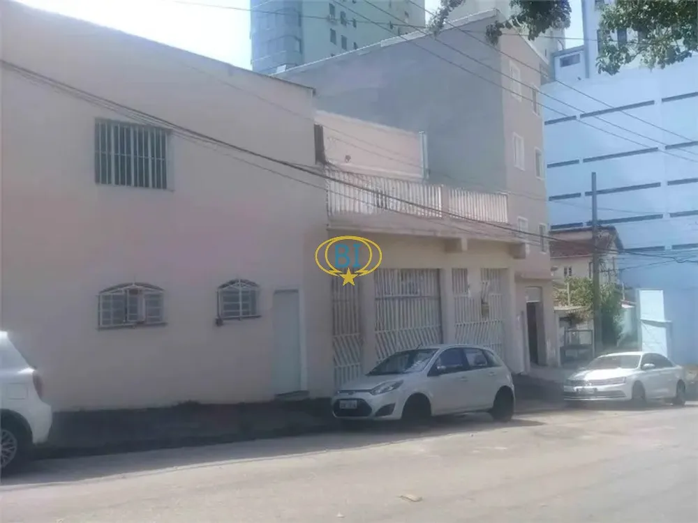 Sobrado, 9 quartos, 387 m² - Foto 1
