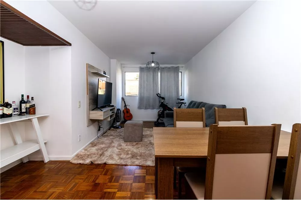 Apartamento à venda com 2 quartos, 69m² - Foto 2