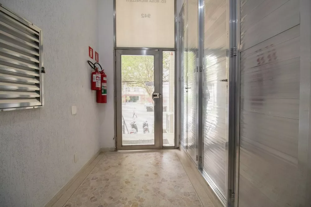 Apartamento à venda com 1 quarto, 34m² - Foto 4