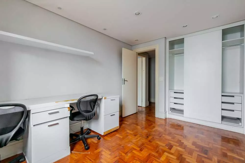 Apartamento à venda com 3 quartos, 135m² - Foto 5