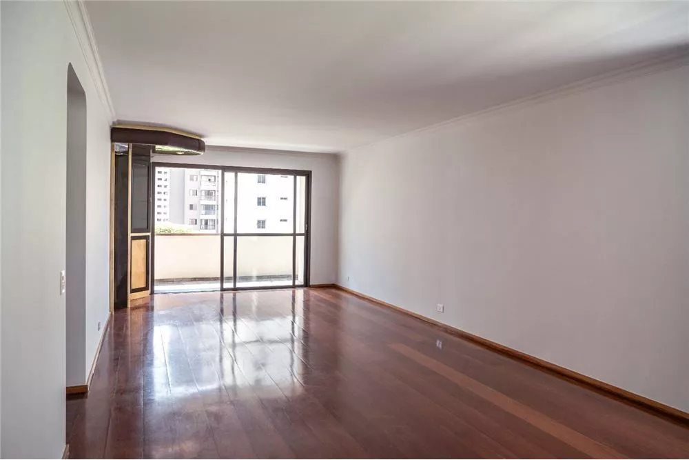 Apartamento à venda com 3 quartos, 207m² - Foto 1