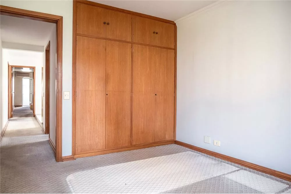 Apartamento à venda com 3 quartos, 207m² - Foto 7