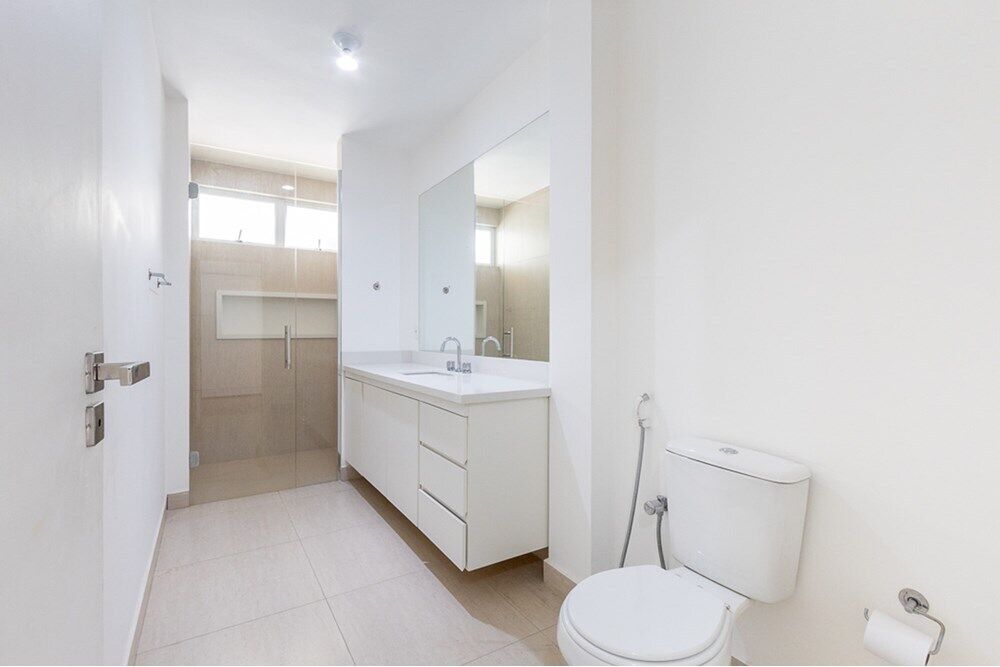 Apartamento à venda com 3 quartos, 227m² - Foto 4