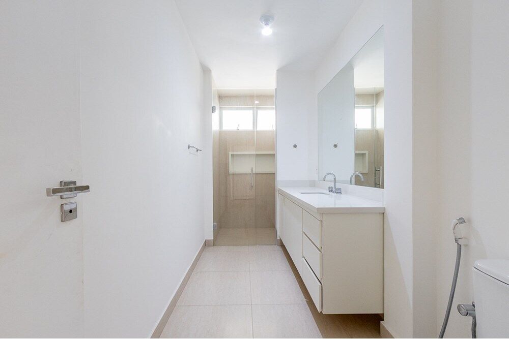 Apartamento à venda com 3 quartos, 227m² - Foto 5