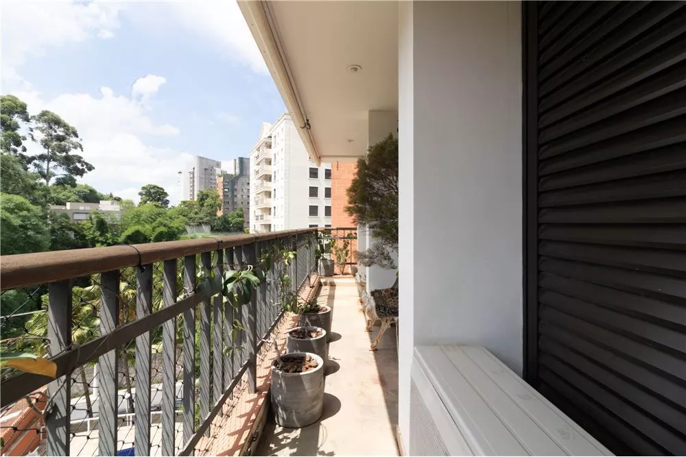 Apartamento à venda com 4 quartos, 251m² - Foto 9