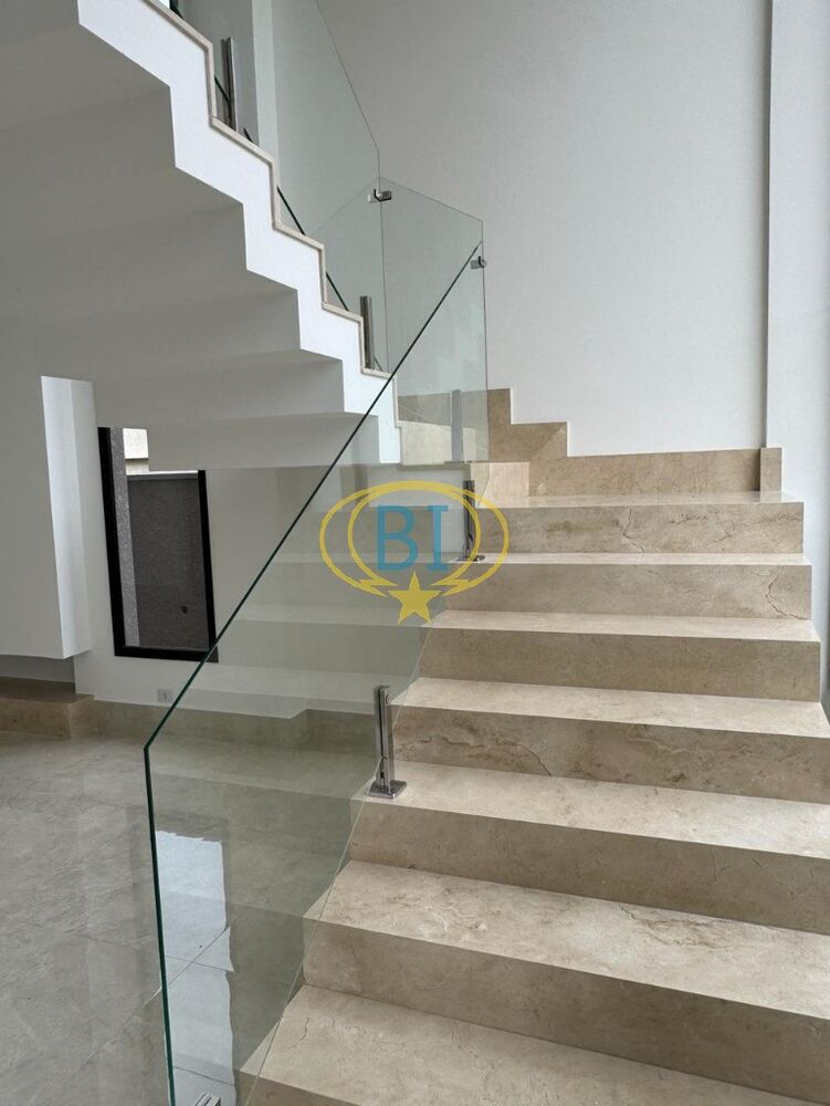 Casa, 4 quartos, 306 m² - Foto 1