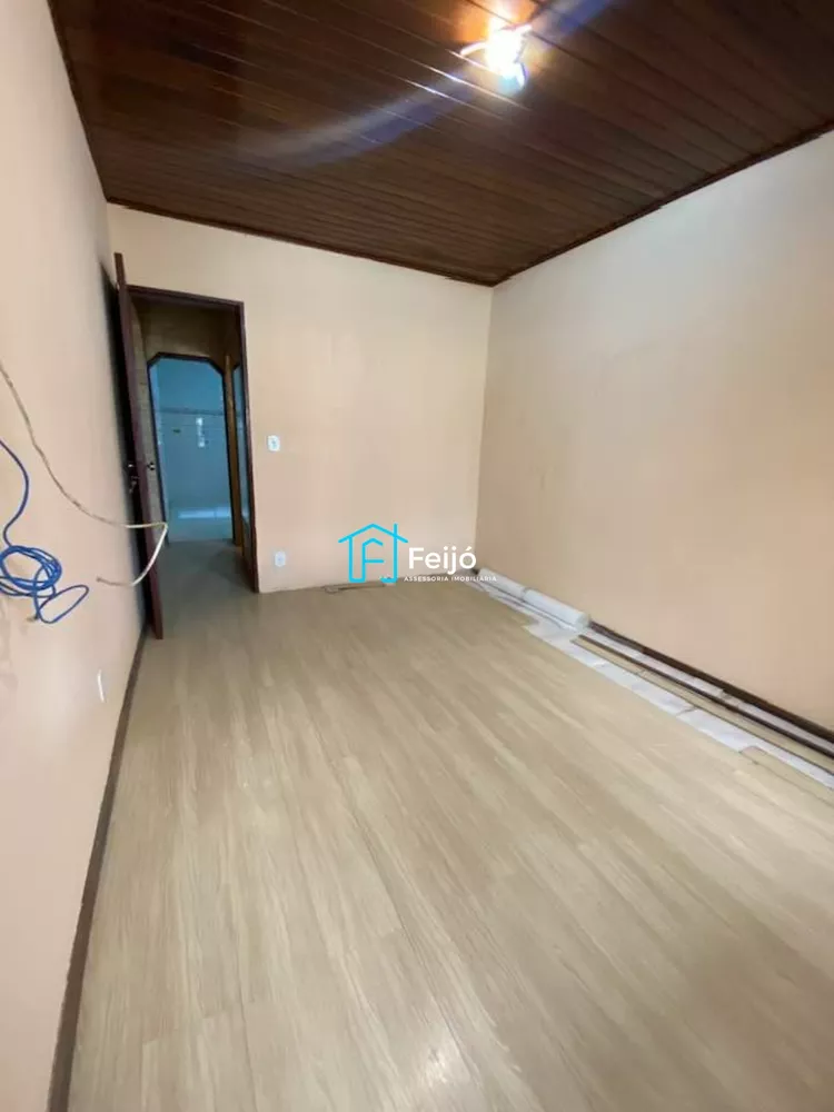 Casa à venda com 3 quartos, 180m² - Foto 6