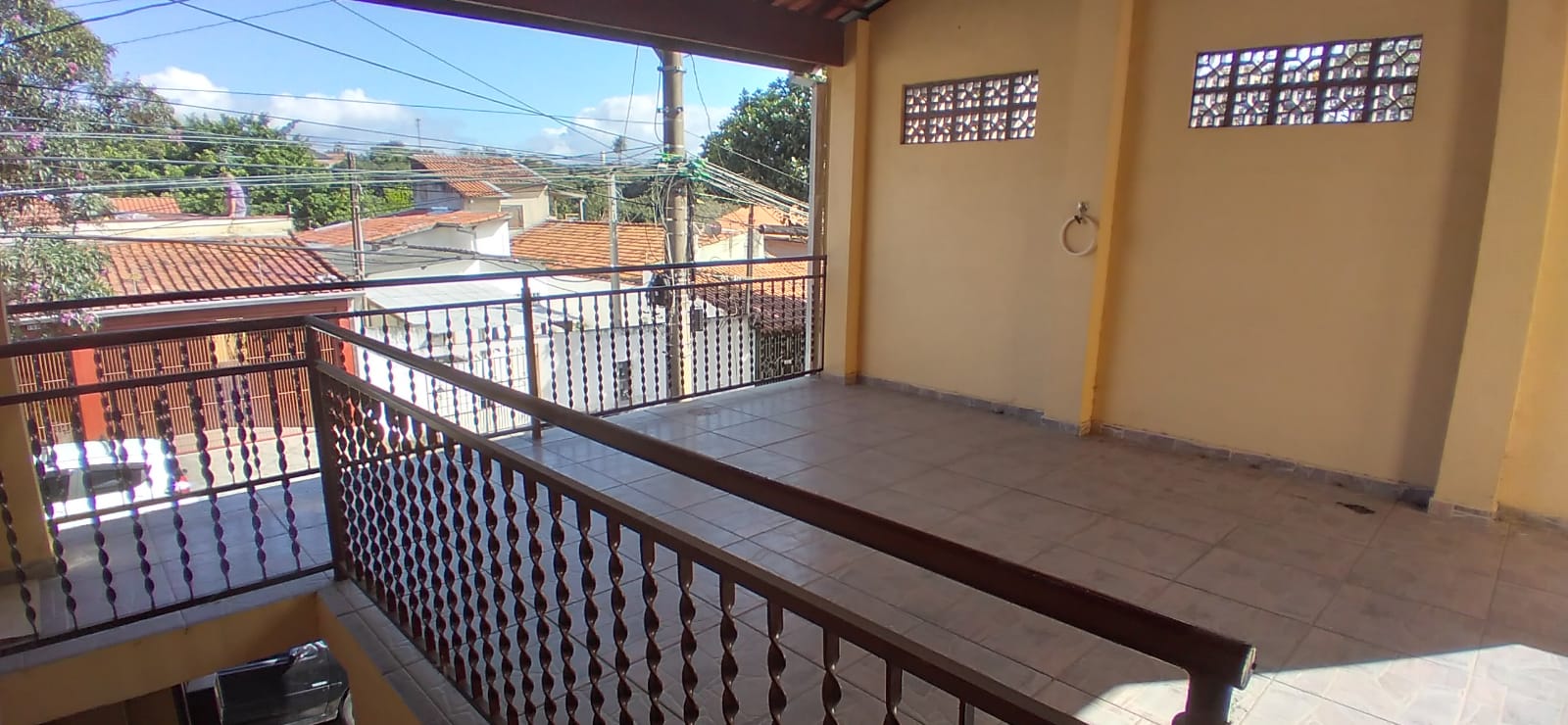 Sobrado à venda com 3 quartos, 180m² - Foto 1